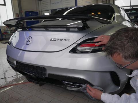 Handwaesche Trocknen Lackaufbereitung Muenchen Mercedes Sls 03