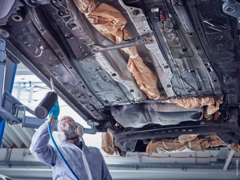 Unterbodenversiegelung Rostschutz Dinol Dinitrol Auto Till München Unterbodenversiegelung Rostschutz Dinol Dinitrol Auto Till München