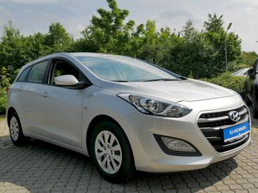 Hyundai i30 Silbergrau freie Werkstatt Auto Till Höhenkirchen